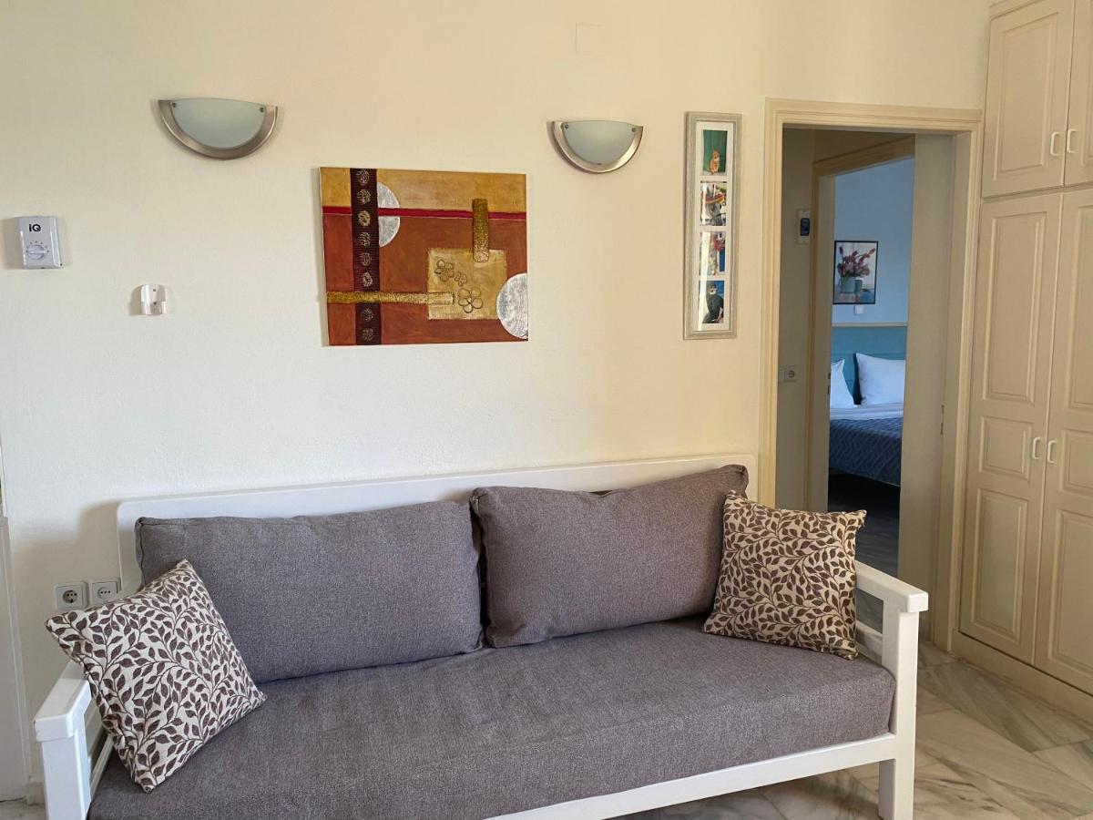Dialinas Apartments Истро Экстерьер фото