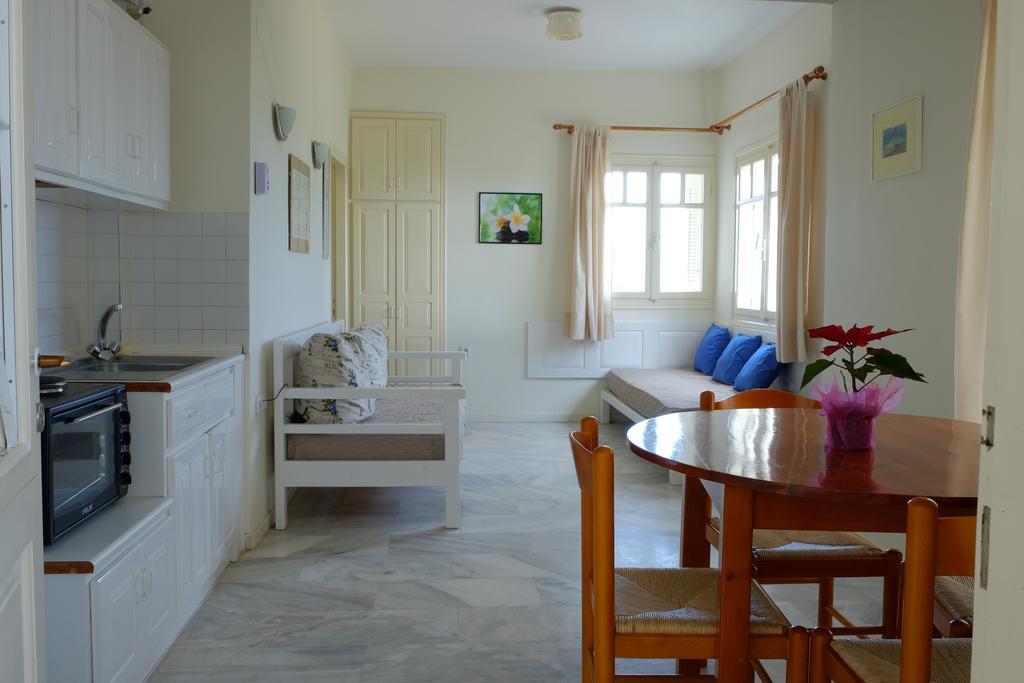 Dialinas Apartments Истро Номер фото
