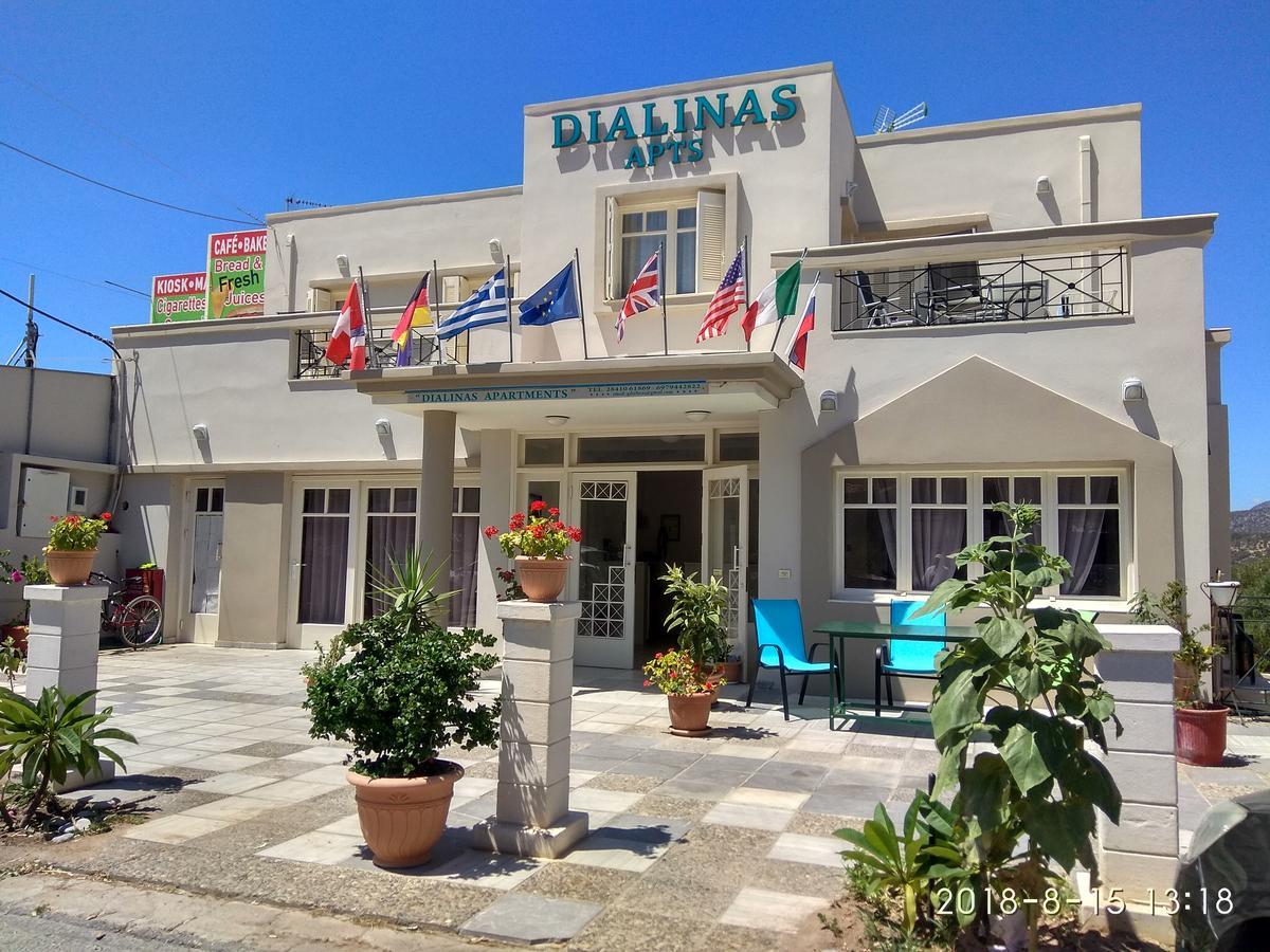 Dialinas Apartments Истро Экстерьер фото
